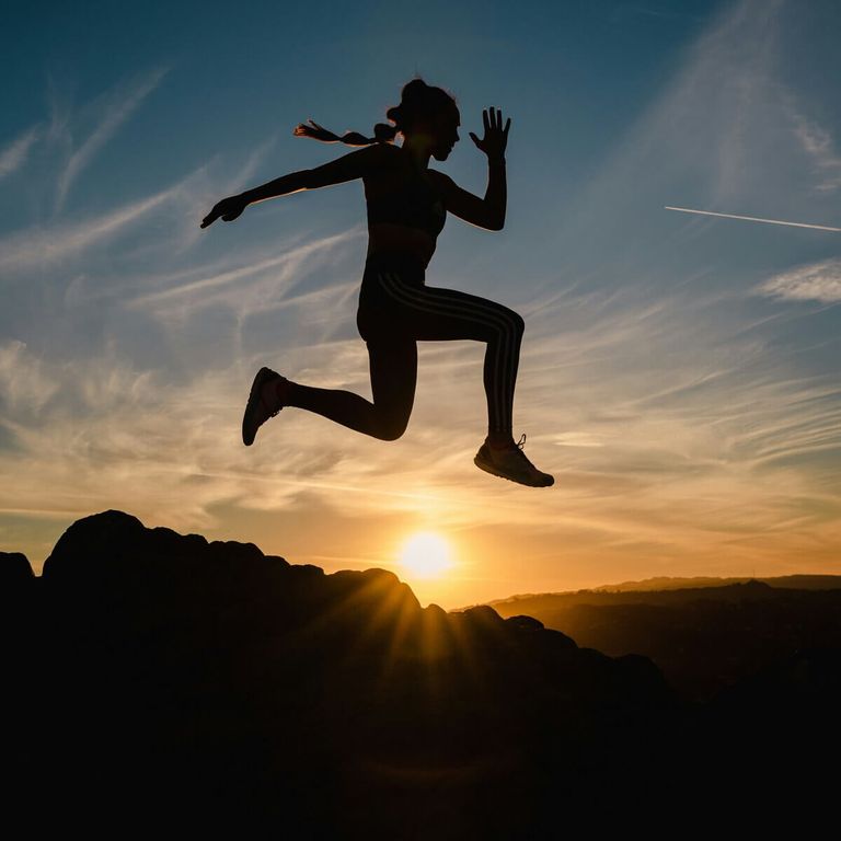 Visuel sportif la nuit - Optimiser sommeil et récupération du sportif par la réflexologie plantaire